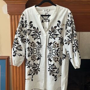 New White Tunic with Black & Tan Floral Motif